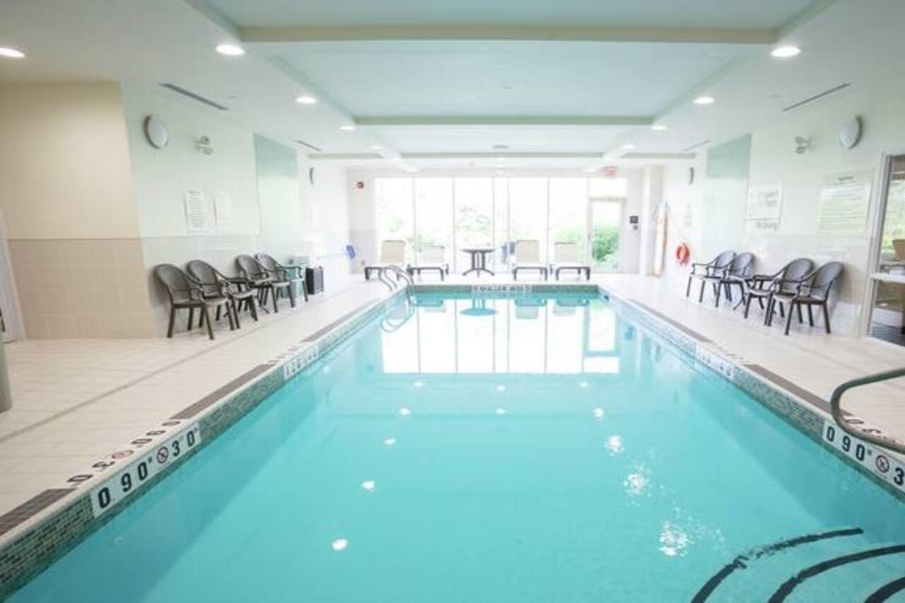 Hampton Inn By Hilton Elliot Lake Ontario Canada Esterno foto